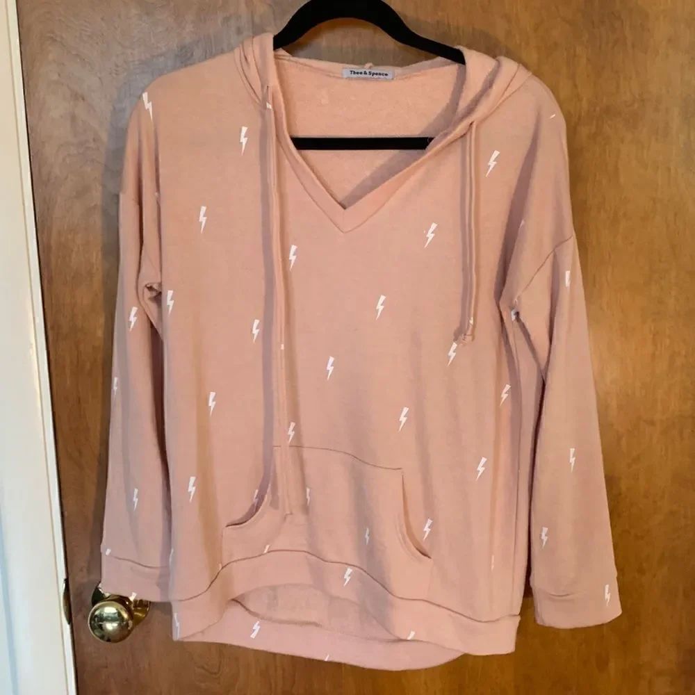 EUC Theo & Spence pink lightweight hoodie with cute white ⚡️Size S